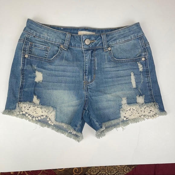 Alter’d State Denim Shorts Destructed Crochet 25 - Picture 8 of 16